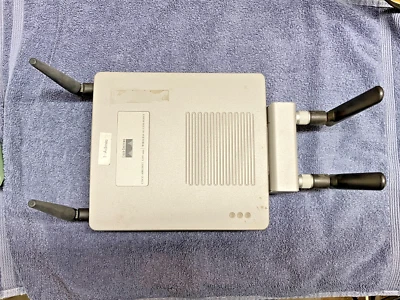 Cisco Aironet AIR-AP1232AG-A-K9 WiFi Access point   w/ Antennas and Bracket - Image 1 of 4