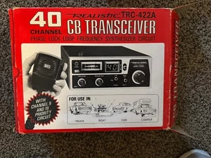 Realistic TRC-422A 40 Channel CB Transceiver. 9 Channel 19 Priority Circuit - Zdjęcie 1 z 4