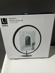 NEW Umbra Infinity Picture Frame Floating Photo Display for Desk or Wall for 5X7 - Picture 1 of 4