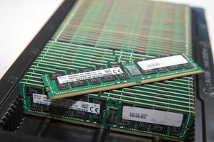 [LOT] 1TB/1024GB 16x HYNIX 64GB 4Rx4 PC4-19200R DDR4 ECC REG SERVER MEMORY - Picture 1 of 1