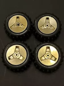 Ruedas vintage Tamiya Thunder Shot chapadas en oro (50343) con neumáticos nuevos - Imagen 1 de 10
