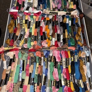 Mostly Coats Floss Embroidery Thread 80+ Skein Mixed Lot Various Colors - Picture 1 of 10