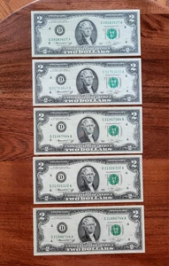 Lot Of 5 - 1976 United States Two Dollar Notes $2 bills - Circulated Condition - Picture 1 of 23