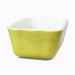 Plato refrigerador vintage Pyrex verde #0502 | 1-1/2 PT. | con tapa - Imagen 1 de 7