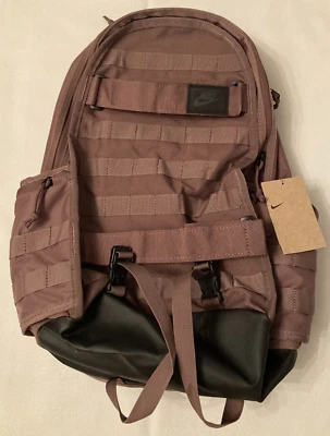 Nike Sportswear RPM Mochila Ciruela Eclipse Negro Bolso de Senderismo FD7544-291 (26L) NUEVO CON ETIQUETAS Foto 1 de 4