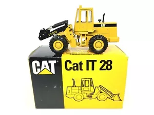 Caterpillar Cat IT28 Integrated Tool Carrier - Conrad 1:50 Scale Model #2888 New - Picture 1 of 7