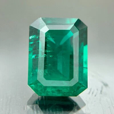 4.26 CT ZAMBIAN EMERALD OCTAGON | Lab Created Hydrothermal | Loose Gemstone Gift - Image 1 of 4