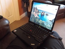 Thinkpad X61S Laptop 1,6 GHz Dual Core 2GB RAM 160GB HDD - Linux w idealnym stanie!!