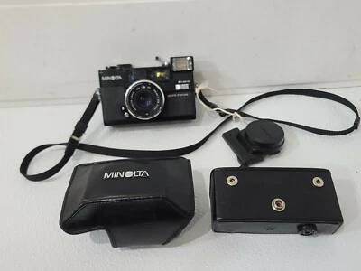 Vintage Minolta Hi-Matic AF2 35mm Film Camera Auto Focus Point & Shoot With Case - Image 1 of 4