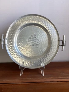 Plato de aluminio forjado a mano con asas - Imagen 1 de 12