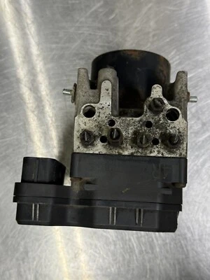 Módulo de control de bomba ABS Toyota Avalon 2005-2007 Foto 1 de 4