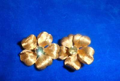 Pendientes Coro Vintage Flor Dorada con Estrás Clip Central Foto 1 de 4