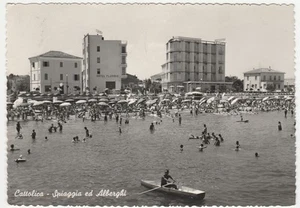 CATTOLICA - RIMINI - SPIAGGIA ED ALBERGHI - VIAGG. 1958 -28372- - Picture 1 of 1