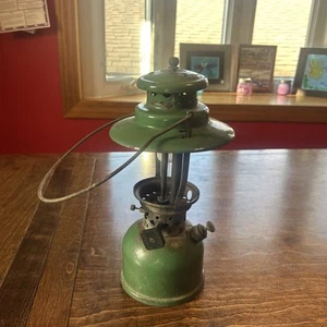 EARLY MONTGOMERY WARD AKRON LAMP CO LANTERN 60 8846 Untested - Picture 1 of 24
