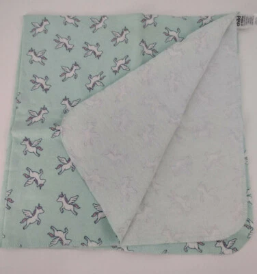 Manta bebé Carter’s Child of Mine patrón unicornio alado azul verde como nueva Foto 1 de 4