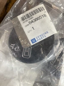 Genuine GM Wheel Center Caps Black Set of 4 GM # 84388508 OEM NIP - Bild 1 von 3