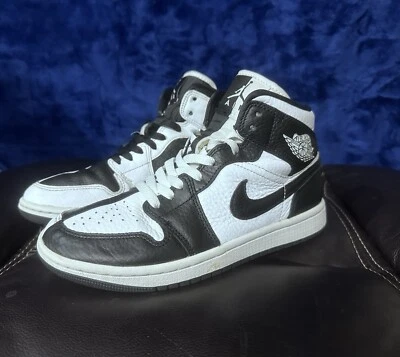 Nike Air Jordan 1 Mid SE W Homenaje Negro Blanco Split Panda DR0501-101 W7 GS5.5 Foto 1 de 4