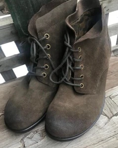 Fly London NWOTG SIZE 40 boots Suede Leather - Picture 1 of 3