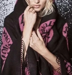Victoria Secret LOVE VICTORIA Throw Blanket Fringes 50X60" Pink & Black RARE - Picture 1 of 11