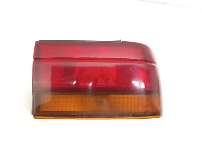 1989-1992 MITSUBISHI MIRAGE ПРАВЫЙ PESSENGER БОКОВОЙ ЗАДНИЙ ФОНАРЬ - OEM - Изображение 1 из 4