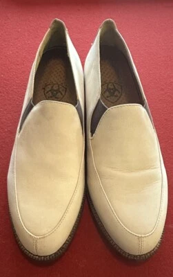 Mocassim de couro feminino Ariat feito no Brasil tamanho 9,5 M200138 - Imagem 1 de 4