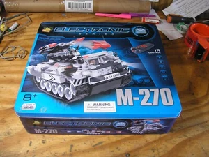 COBI Motorized M-270 Rocket Launcher Tank, Set 21903 (rare 2013 model) - Picture 1 of 4