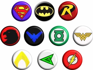COLECCIÓN DE 10 INSIGNIAS DE BOTÓN CON SUPERHÉROES DC COMICS - Imagen 1 de 1