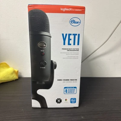 Blue Yeti Professional Multi-Pattern USB Condenser Microphone - Blackout - Image 1 of 4