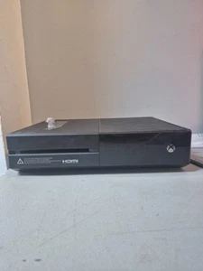 Xbox One - Schwarz - 500GB - ohne Controller - Bild 1 von 3