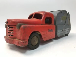 1950's Structo Toys City of Toyland No. 7 Pressed Metal Utility Garbage Truck - Picture 1 of 10
