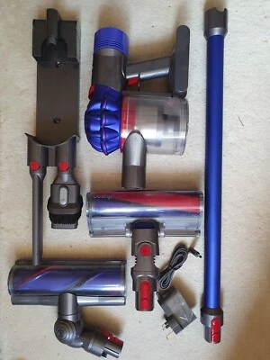 Dyson V8 Vacuum Cleaner Set in Blue, Clean & Serviced - Image 1 of 4
