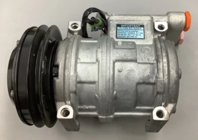 Compresor de refrigerante genuino John Deere AT163728 24V (R68) Foto 1 de 4