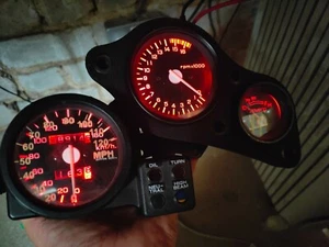 kit aggiornamento orologio led rosso VFR400 NC30 lightenUPGRADE - Foto 1 di 1