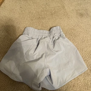 Size 2 Lululemon Athletica Gray Athletic Shorts | 4 inch - Picture 1 of 3