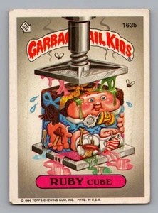 1986 Topps Garbage Pail Kids Serie 4 Tarjeta Coleccionable Pegatina GPK Ruby Cube #163b - Imagen 1 de 2