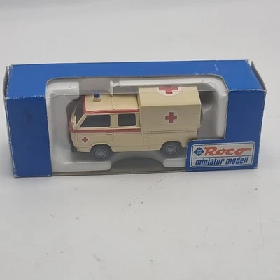 Vintage Roco Miniature Modell Volkswagen Type 2 Ambulanz 1:87 Scale Nº1377 - Image 1 of 4