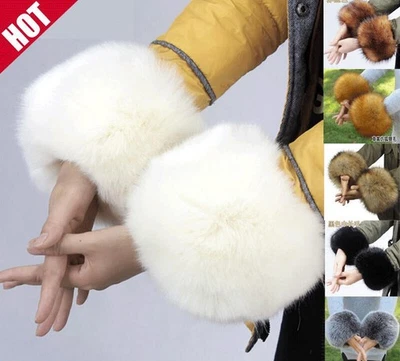 Women's Wristbands, A Pair Of Real Fox Fur Cuffs, Wrist Wristbands Fur Cuffs New - Image 1 of 4