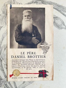 image pieuse relique étoffe ayant touché au  Pere Daniel Brottier  - Picture 1 of 2