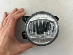 OEM | 2017-2024 Jeep Wrangler Gladiator LED luz antiniebla (derecha o izquierda) - Imagen 1 de 5