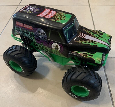 Grave Digger RC Monster Truck 66801 Spin Master Big BKT Tires AS-IS NO REMOTE - Image 1 of 4