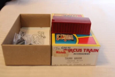 HO Scale Walthers, Trunk Wagon for circus. #933-1360 BNOS - Image 1 of 3