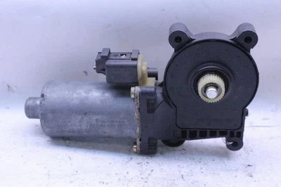2001-2004 BMW 325i 328i 330i Front Power Window Motor Left Driver OEM Used - Image 1 of 4