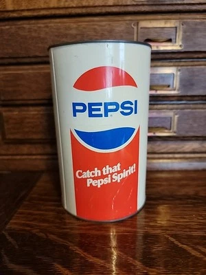 Cofrinho vintage JL Clark pega esse banco de metal Pepsi Spirit lata de cola - Imagem 1 de 4