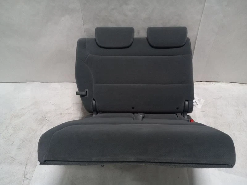 ASIENTO TRASERO DE PASAJERO Y CENTRO TERCERA FILA para Honda Odyssey 2007 Foto 1 de 4