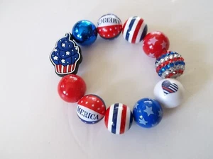 CUPCAKE 4th of July Bubblegum Bead Bracelet - Picture 1 of 2