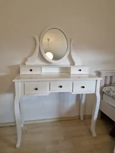 Schminktisch mit Spiegel von IKEA aus Holz in Weiß, Gebrauchsspuren - Bild 1 von 9