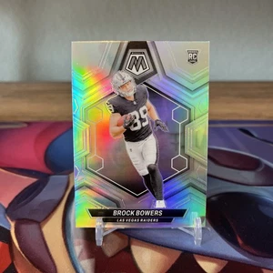 2024 Panini Mosaic - Rookies Brock Bowers #313 Silver Prizm (RC) - Picture 1 of 2
