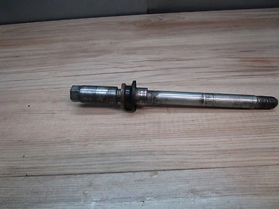 WR 200 YAMAHA * 1992 WR 200R 1992 FRONT AXLE - Image 1 of 3