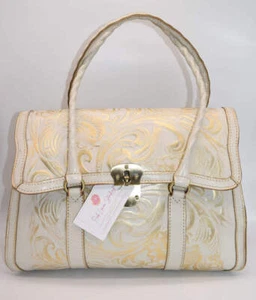 Bolso Cartera Patricia Nash Vienna en Cuero Blanco y Dorado - Imagen 1 de 15