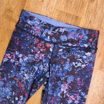Ivivva by Lululemon Rhythmic Crop Girls Size 10 - IG6310S - Image 1 of 4